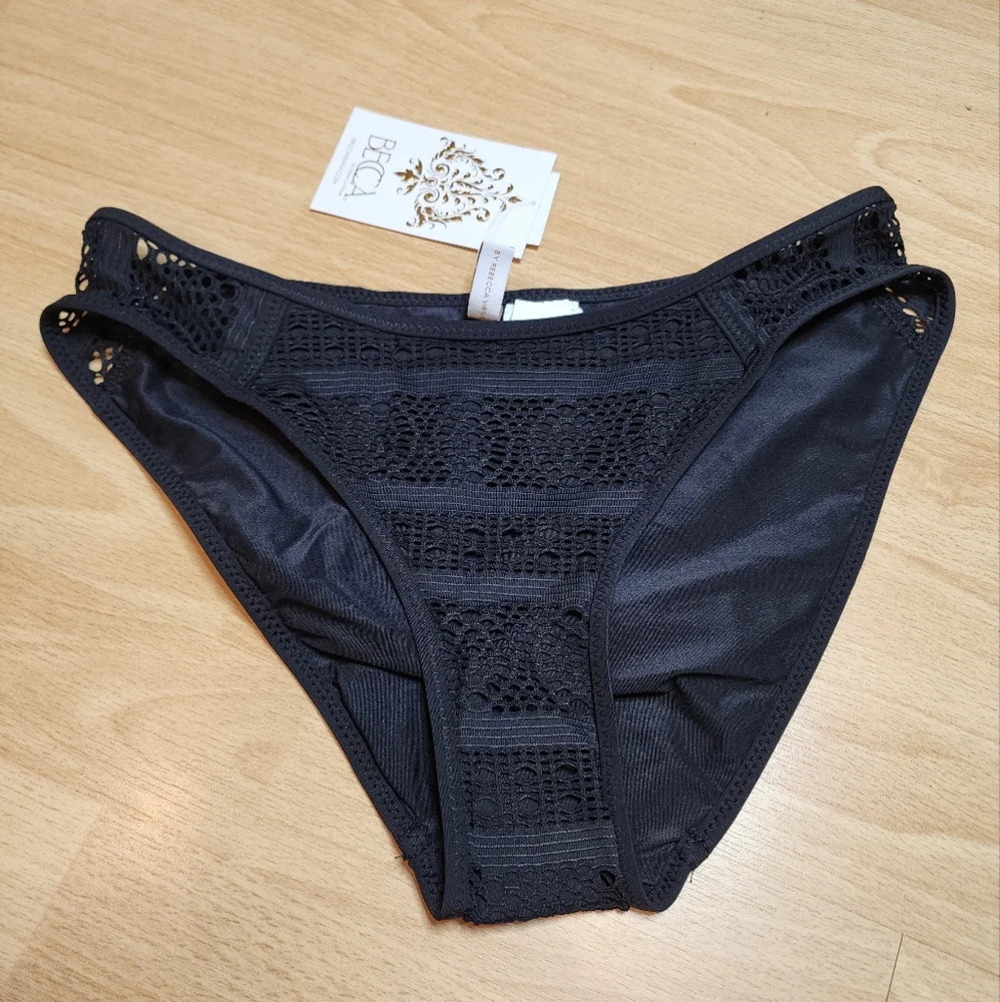 NWT Becca Black Crochet Lace Adela Hipster Bikini Bottoms Size small